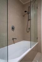Melbourne CBD Apartment with Parking, Pool, Gym Sleeps 6 - B&B Melbourne