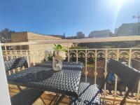 Ta'Roza Modern Apartment with Balcony & Distant Sea Views - Xaghra Gozo - B&B Xaghra