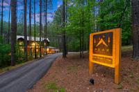 Low Rider Lodge - Backs to Pine Forest and ATV Trail Access from Driveway - B&B Broken Bow