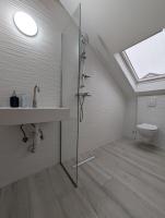 Spacious Condo w Terrace - B&B Sesvete