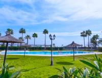 Beachfront 3 Bed Apt San Luis De Sabinillas - Bed and Breakfast San Luis de Sabinillas
