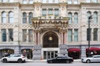 Downtown Luxe 2BR Loft Apt | Prime Location | Sleeps 10 - B&B Milwaukee
