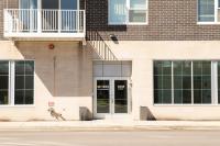 Modern Walker's Point Studio with Gym and Balcony - B&B Milwaukee