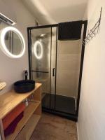 Appartement cosy à la montagne aux pieds des pistes pour 4 personnes et 1 bébé - Chambres d'hôtes Taninges