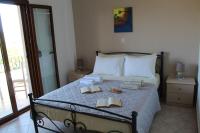 Vakis Apartments 1 - B&B Romanón