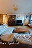 5 min walk to metro, 2 bedrooms, la défense, parking - B&B Courbevoie
