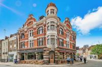 DESIGNER Apartment with Huge TERRACE - Chambres d'hôtes Londres
