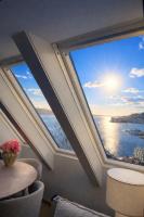 Top Floor Apt with Stunning Fjord View - Walk to Bryggen - Ferienwohnung Bergen