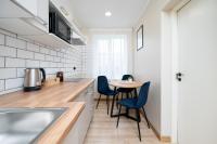 Apartment 3 - Stylish 2BR Apartment, Airport Access, Near Old Town - Chambres d'hôtes Tallinn