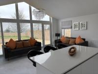 Luxury 3-bedroom bungalow in Lanark - Chambres d'hôtes Hyndfordbridge-end
