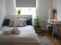 Cosy and Bright Double Room with Ensuite Bathroom - B&B Harrow on the Hill