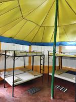 Habitación compartida mixta de 10 camas