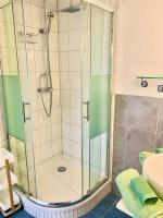 Zimmer mit Bad und Balkon - Bed and Breakfast Widen
