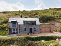 Cliff-top Cottage on Coast Path w/Panoramic Views - Ferienwohnung Trefin