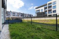 Modern Apartment with Parking and Garden by Noclegi Renters - B&B Cracovia
