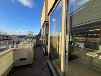 Penthouse 2 Bed Modern Steps to Station - B&B Whetstone