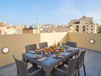 Sapphire Apartments & Penthouse with Heated Jacuzzi - B&B Sliema