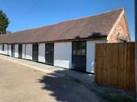 3 or 4 Bed 2 Bath Cosy Rural Barn Conversion-Parking - Bed and Breakfast Beoley