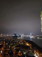 Firework, Bay or Mountain View with Balcony - Ferienwohnung Đà Nẵng