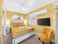 Gorgeous Home Tucked Away in Greener Part of Town Transit-Friendly - Chambres d’hôtes Washington