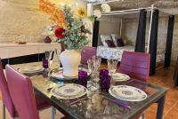 Les Hauts de Nazelles - Troglodyte + Parking - B&B Nazelles