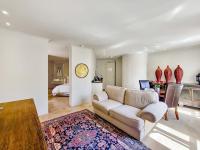 Deluxe Suite 103 / Kitchenette: Bed & Breakfast