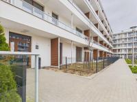 Ku Morzu Seaside Apartment with Pool, Terrace & Parking by Solarento - Bed and Breakfast Sianożęty