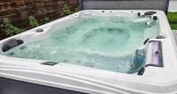 Spacious Villa with Hot Tub Near MIA Sleeps 12 - B&B Miami