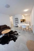 Apartamento de 2 dormitorios con terraza