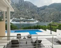 Studio apartment with heated pool - Chambres d’hôtes Kotor