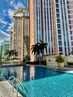 Venice Luxe Urban Pool Retreat , Max 3 adults and Kids - Chambres d’hôtes Manille