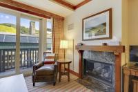 Studio 373 at The Lodge at Spruce Peak - B&B Stowe