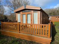Family-friendly Pet-friendly Lodge at St Ives Holiday Village - B&B St Ives