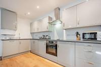 Modern, City living Apartments- Private parking - Chambres d’hôtes Oxford