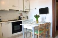 Sweet 1-Room Home Navigli Side - Bed and Breakfast Milaan