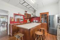 Pip's Cottage - Cafes, Bars, Pets OK, Jetty Beach - B&B Coffs Harbour