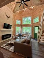 The Ascender - Hot tub Fire Pit 1st Floor BRs - B&B Slade
