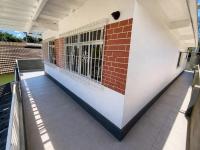 Casa ampla com garagem, 3 quartos, ideal para famílias, a 10 min do centro histórico - B&B Petrópolis