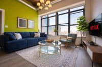Convenient Cozy 2BR Loft with Optional Parking for 8 guests Near McCormick Place, Soldier Field and Lakefront Trail - B&B Chicago