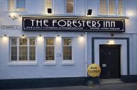 Your own City Centre Pub and Accommodation for Stag Parties, Contractors, Events - 7 Double Bedrooms - 11 Beds - 3 Bathrooms - Kitchen - Your Bar & Games Room - Snooker, Darts, Football Table - Parking Cars and Vans at Five Pounds a Day - Bar is not open - Chambres d'hôtes Nottingham