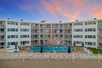 Paradise Beach Club - Oceanfront and Penthouse - B&B Satellite Beach