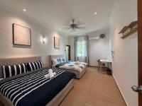 3 Storey Modern Bungalow Villa with Roof Top Near Lean Tower, 2 mins to Town - Chambres d'hôtes Teluk Intan