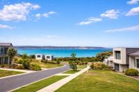 Family Getaway Ocean Views - B&B San Remo