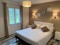 Gîtes des roches 2 logements , détente assurée 2 kilomètres du zoo ! - B&B Seigy
