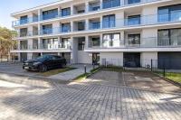 Jasny Apartament Milano 12 z Balkonem i Parkingiem by Noclegi Renters - Chambres d'hôtes Międzywodzie