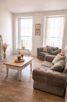 Stylish Seaview Apartments - Modern Retreat - B&B Herne Bay