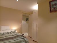Spacious apt 3 sleeping areas & private entrance - B&B Mölndal