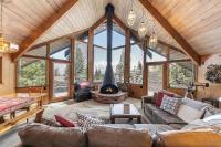 4BR Tahoe Retreat in Prime Location - B&B Tahoe City