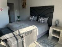 Estudio con 1 cama grande