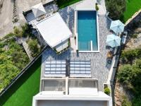 Luxury Villa San Rocco - Bed and Breakfast Desne